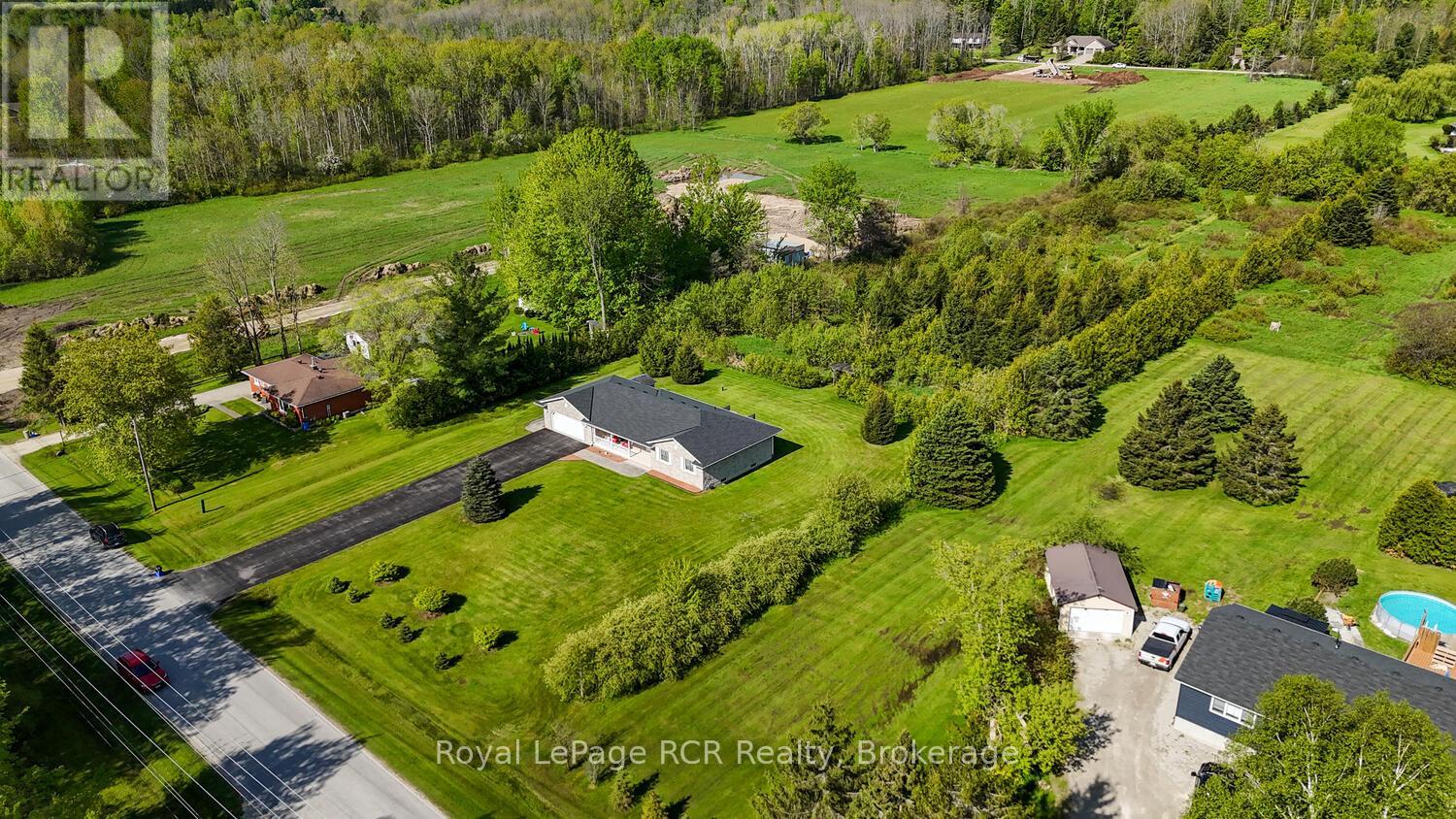 280 Somers Street, Georgian Bluffs, Ontario  N4K 6V5 - Photo 34 - X12187590