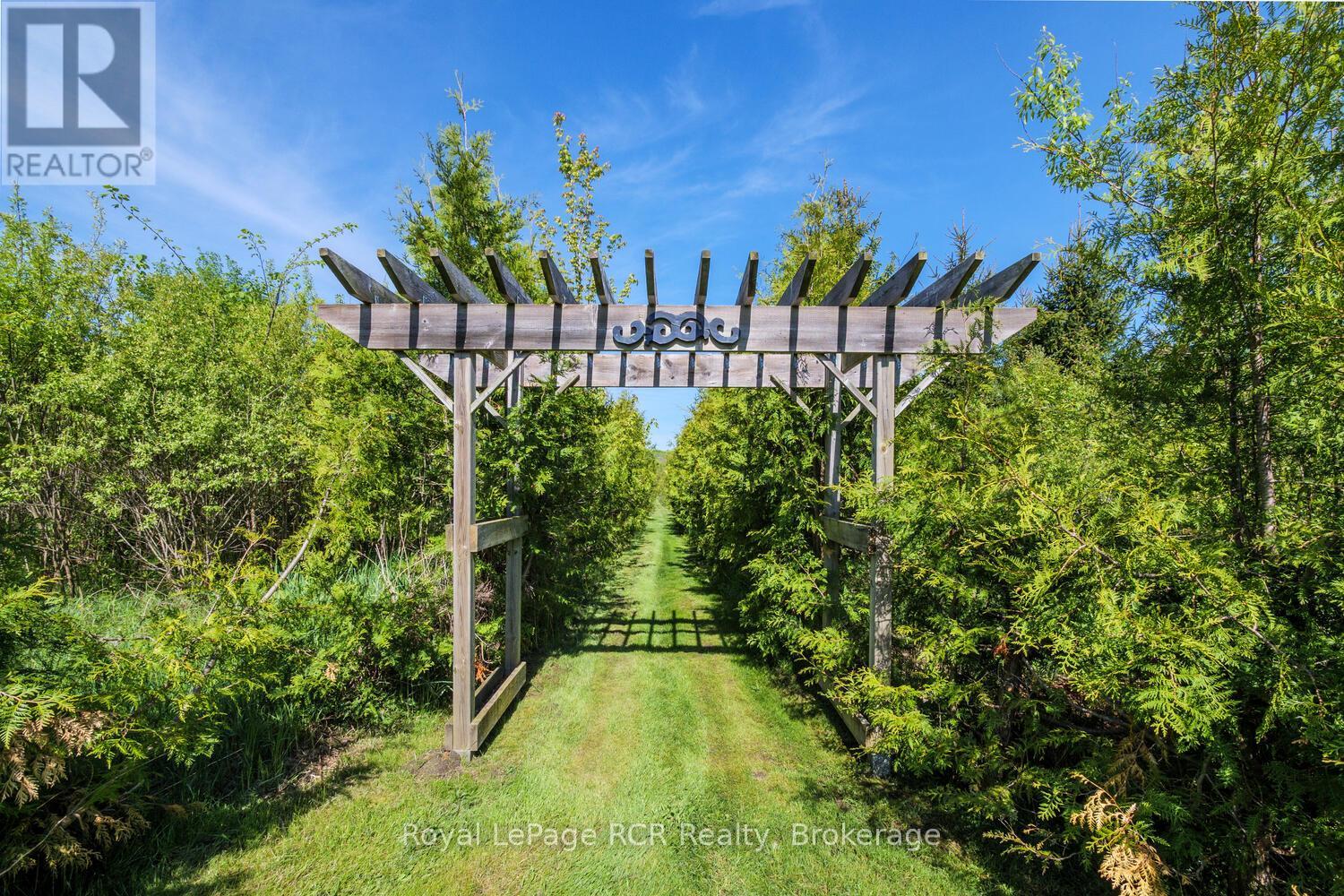 280 Somers Street, Georgian Bluffs, Ontario  N4K 6V5 - Photo 35 - X12187590
