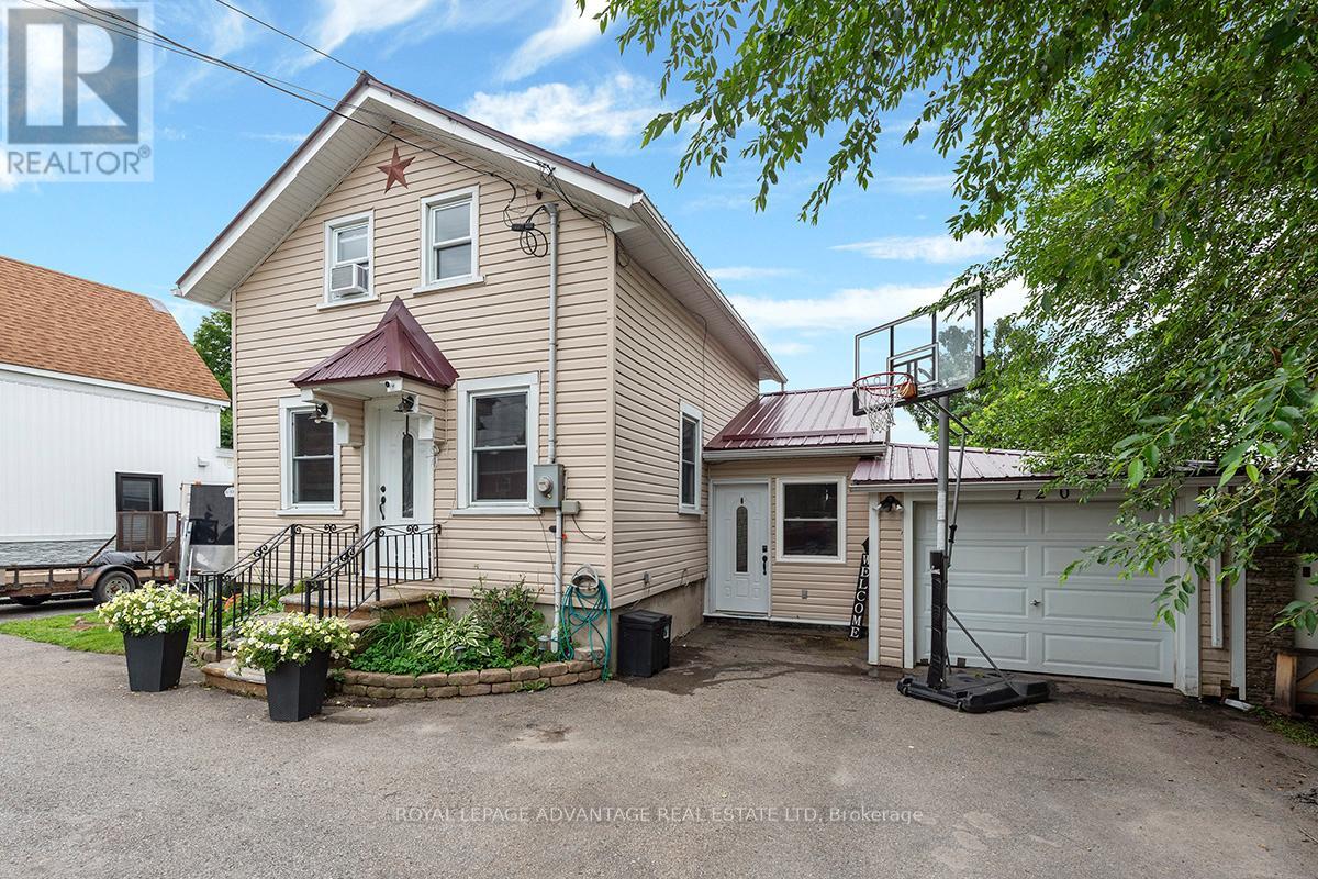 Property at 120 QUEEN STREET image 2