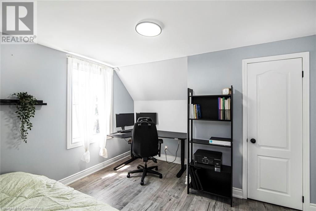 140 East 35th Street, Hamilton, Ontario  L8V 3Y2 - Photo 17 - 40756839