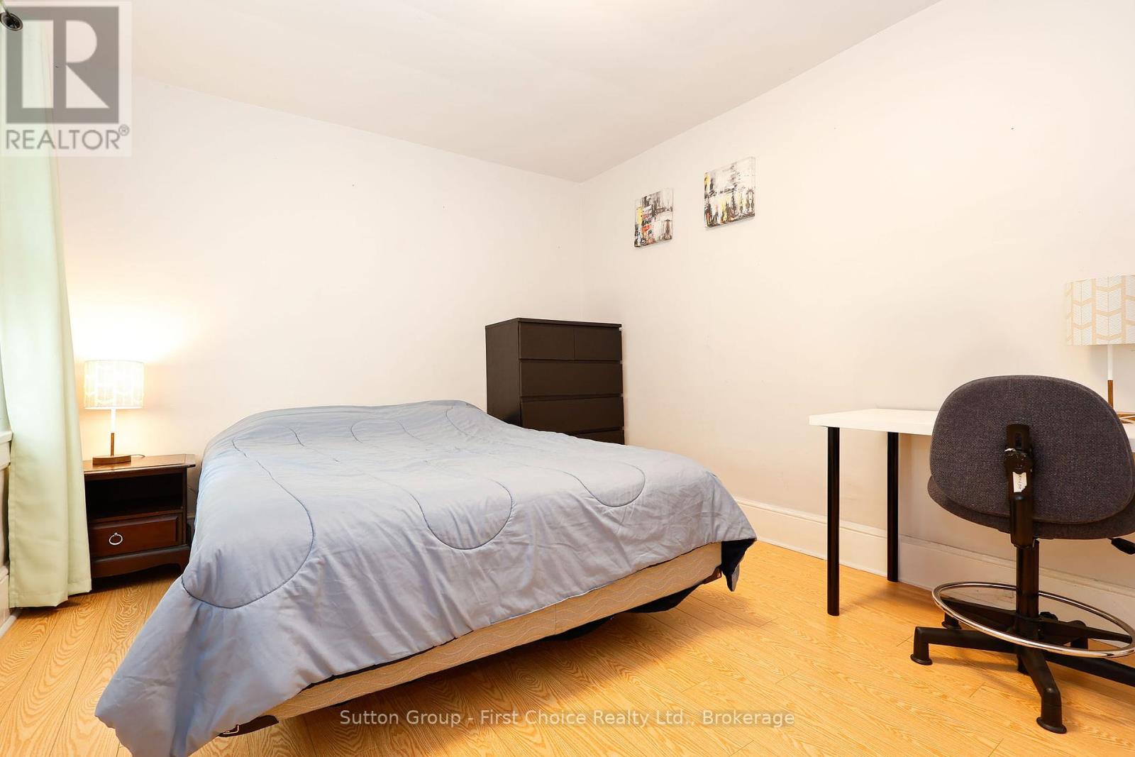 176 Cobourg Street N, Stratford, Ontario  N5A 3E8 - Photo 12 - X12322420