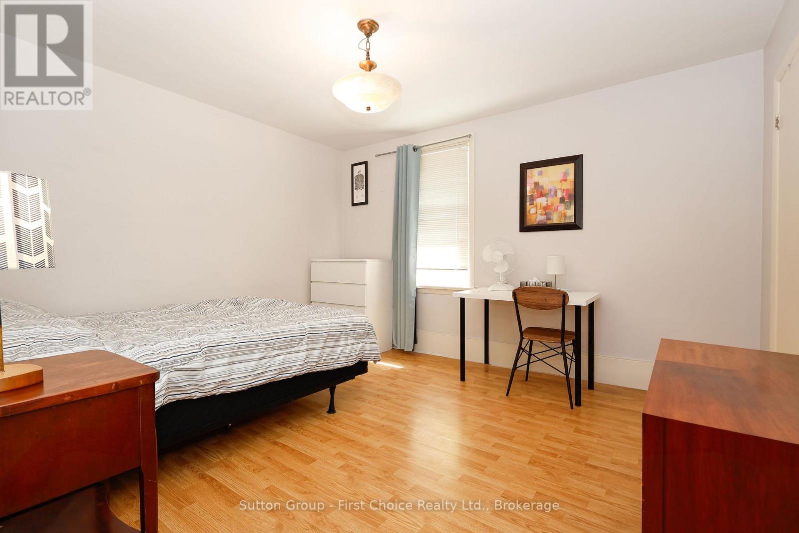 176 Cobourg Street N, Stratford, Ontario  N5A 3E8 - Photo 15 - X12322420
