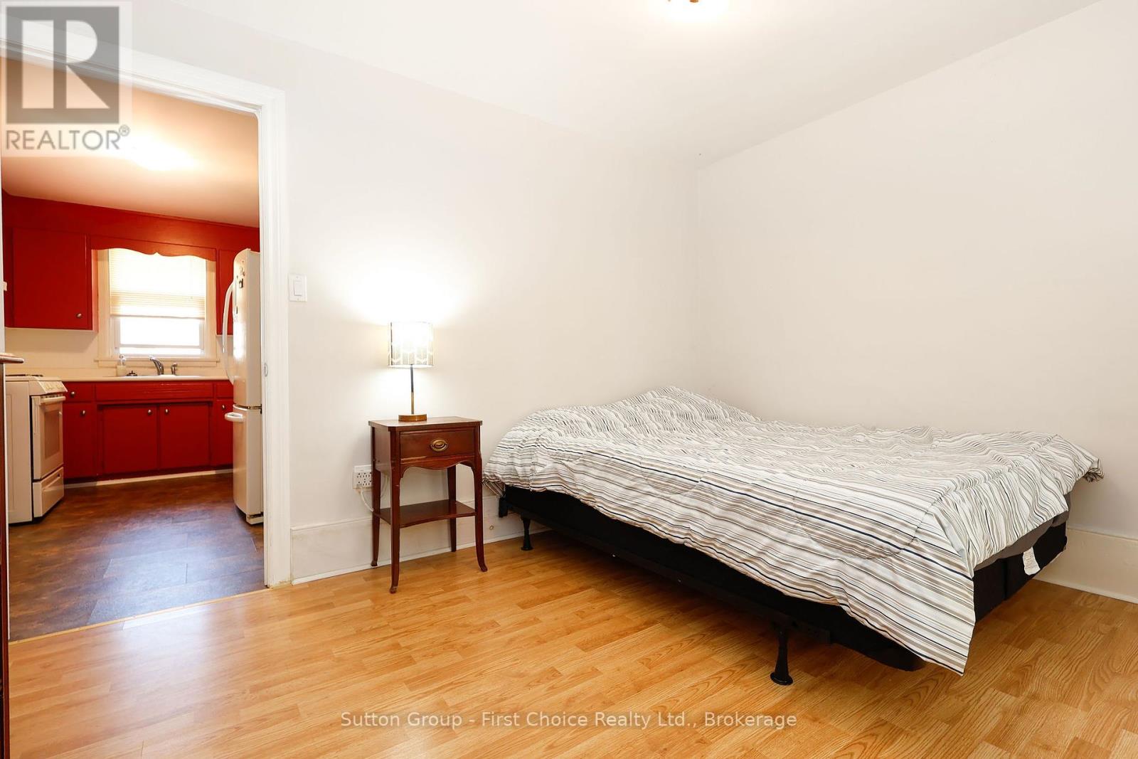 176 Cobourg Street N, Stratford, Ontario  N5A 3E8 - Photo 16 - X12322420