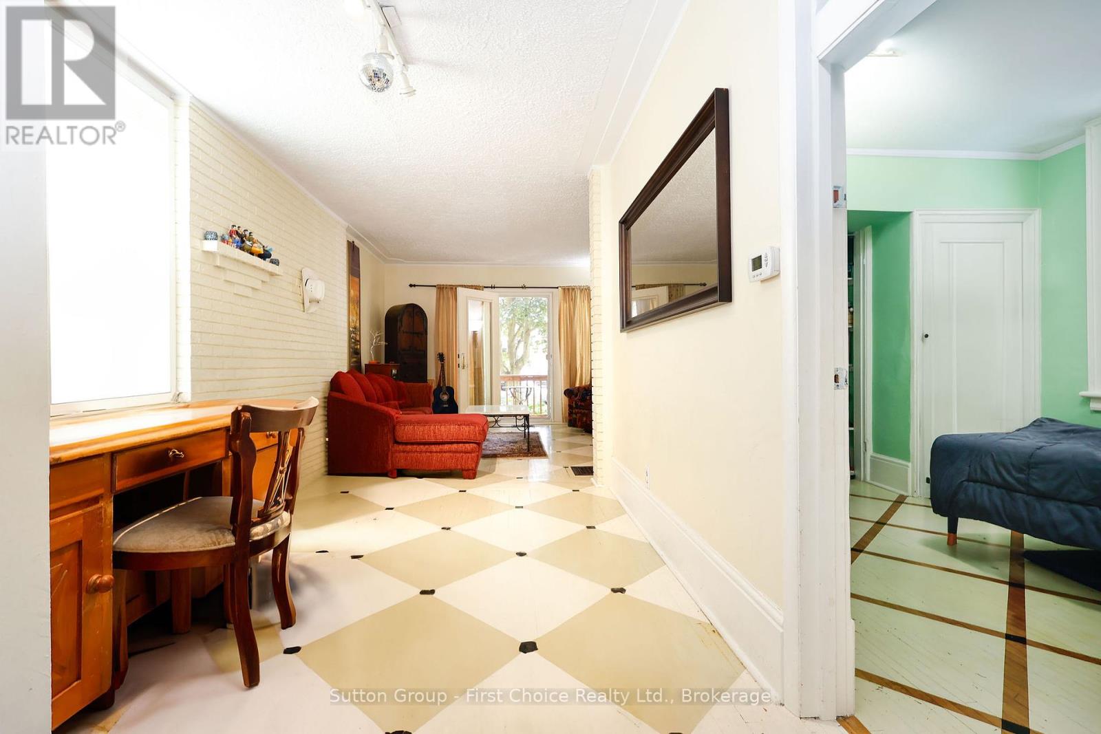 176 Cobourg Street N, Stratford, Ontario  N5A 3E8 - Photo 33 - X12322420