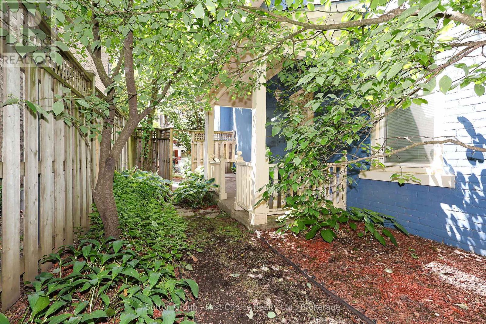 176 Cobourg Street N, Stratford, Ontario  N5A 3E8 - Photo 47 - X12322420
