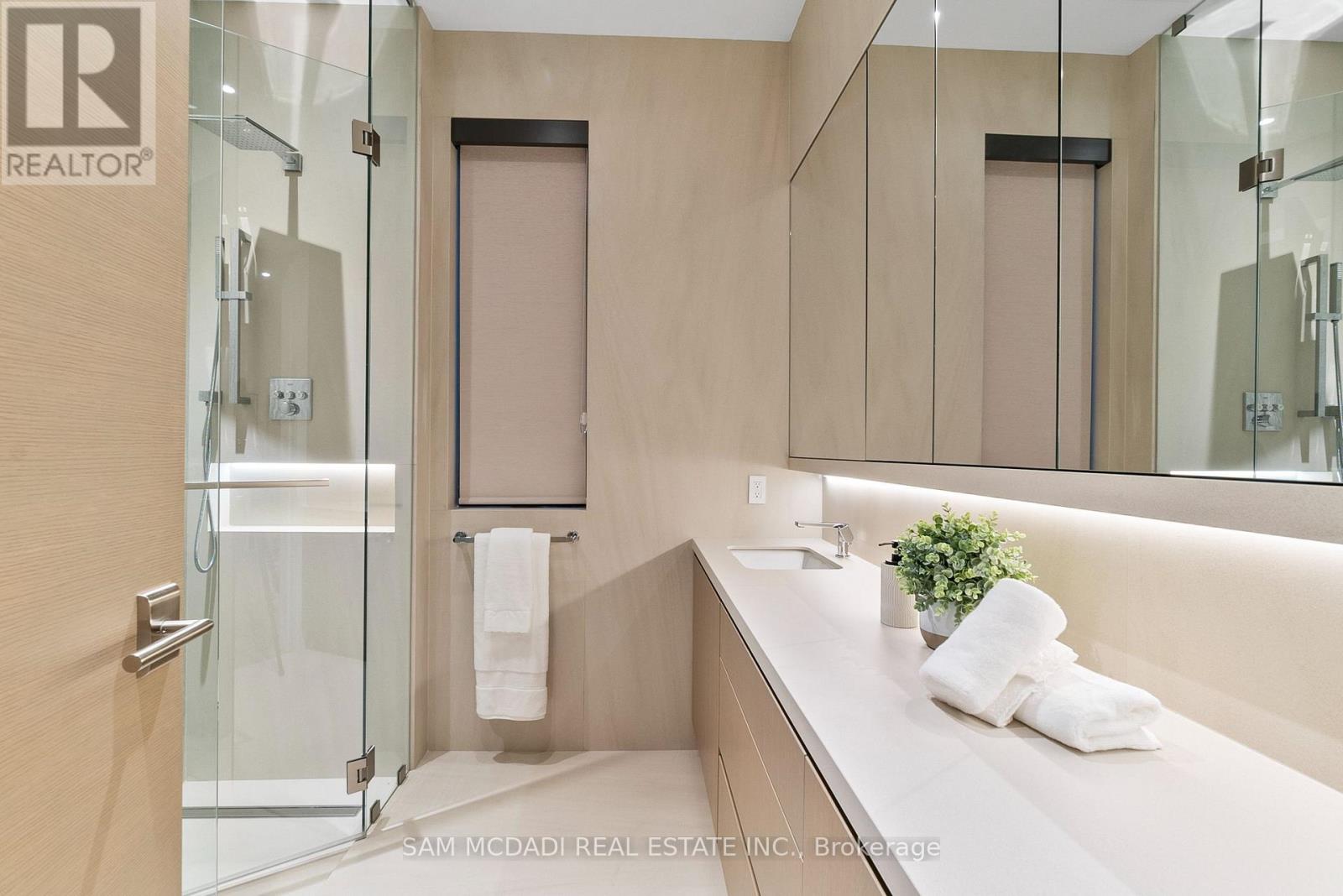 1222 Mississauga Road, Mississauga, Ontario  L5H 2J2 - Photo 35 - W12322401