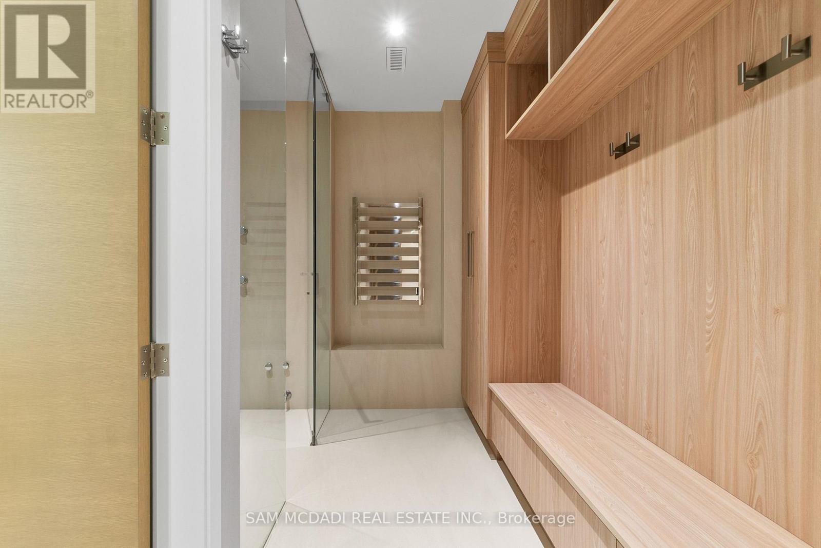 1222 Mississauga Road, Mississauga, Ontario  L5H 2J2 - Photo 40 - W12322401