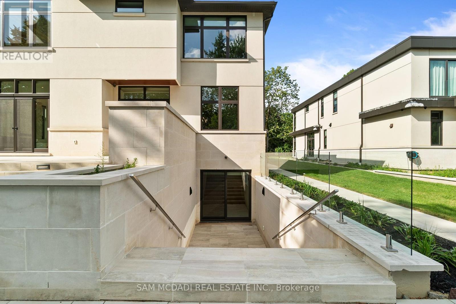 1222 Mississauga Road, Mississauga, Ontario  L5H 2J2 - Photo 45 - W12322401