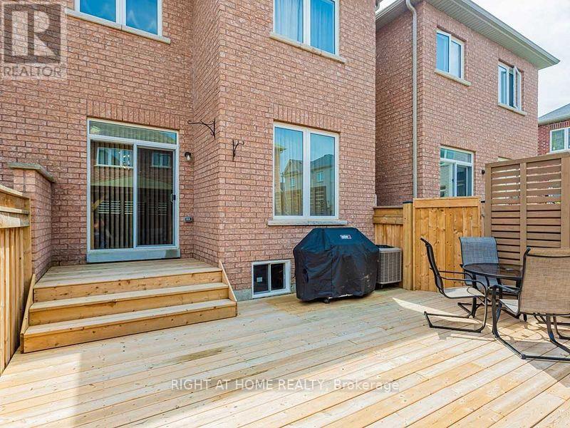 94 Collin Court, Richmond Hill, Ontario  L4E 0X8 - Photo 28 - N12322422