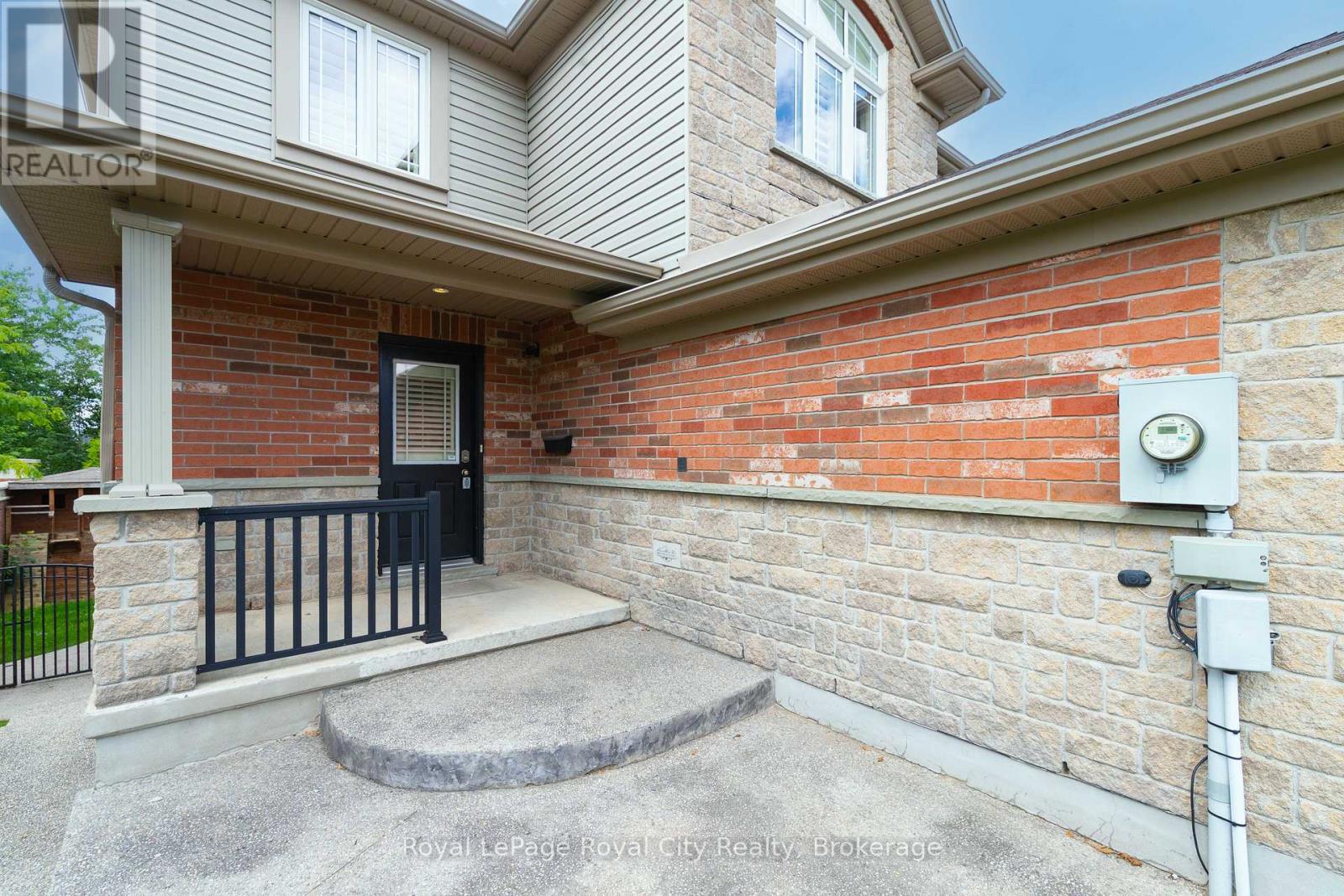 Property at 37 WILKIE CRESCENT image 4