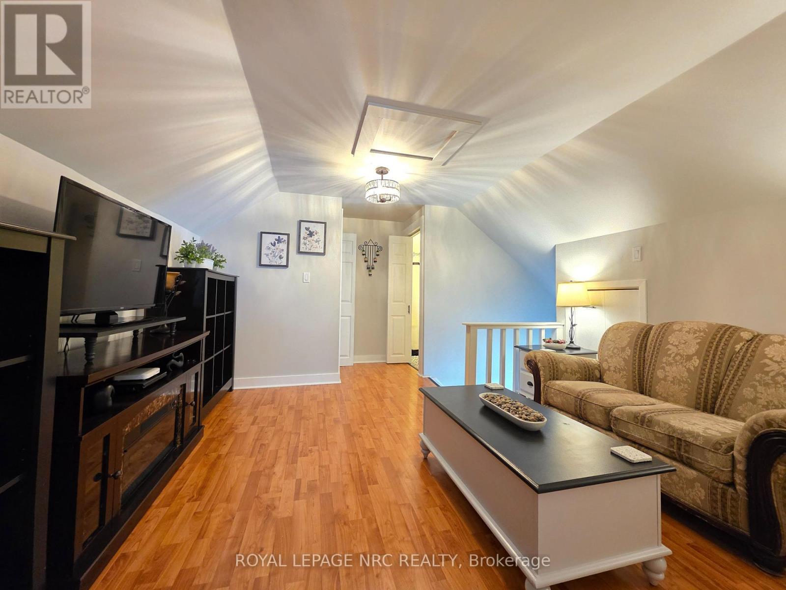 228 Jarvis Street, Fort Erie, Ontario  L2A 2S5 - Photo 19 - X12322430