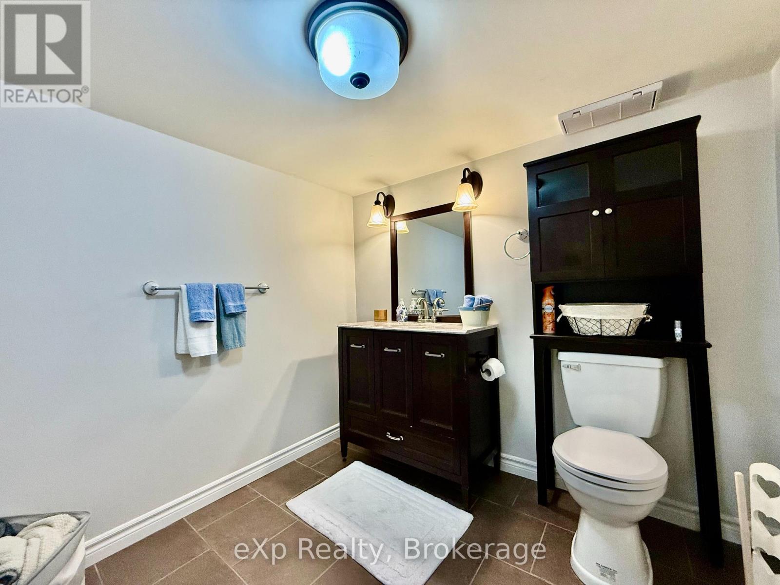 410 Cayley Street, Brockton, Ontario  N0G 2V0 - Photo 17 - X12109265