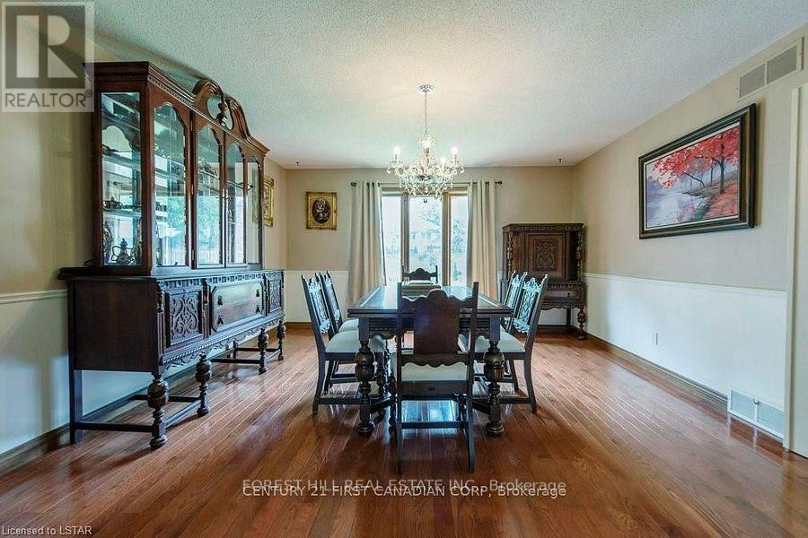 297 Grangeover Avenue, London North, Ontario  N6G 4L1 - Photo 10 - X12322481