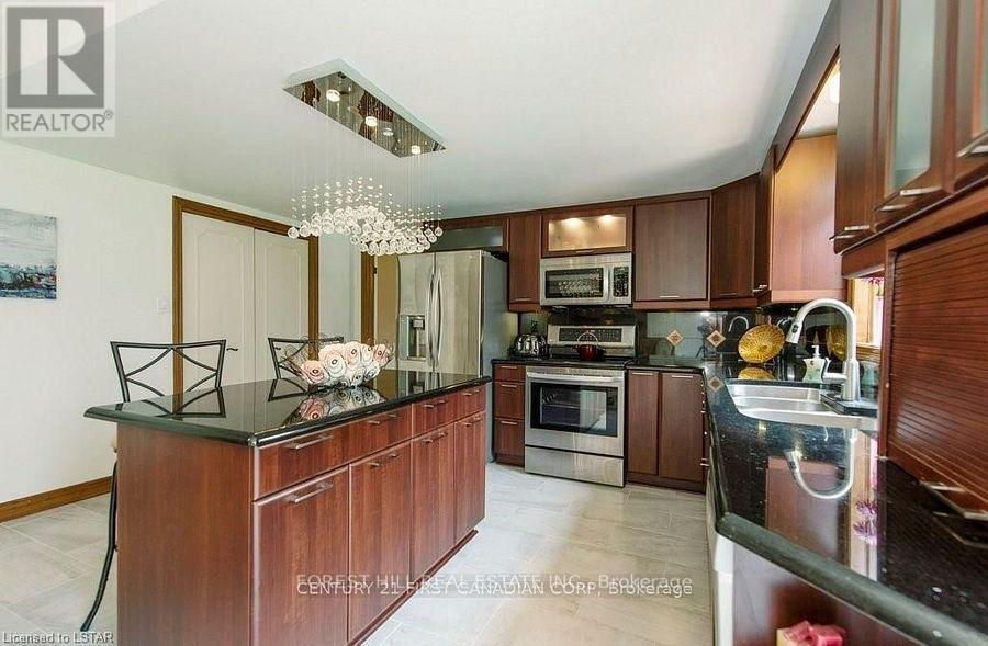 297 Grangeover Avenue, London North, Ontario  N6G 4L1 - Photo 14 - X12322481