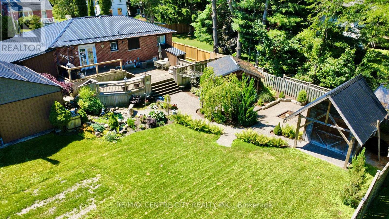 22 Charles Street, Thames Centre, Ontario  N0L 1G2 - Photo 37 - X12149762