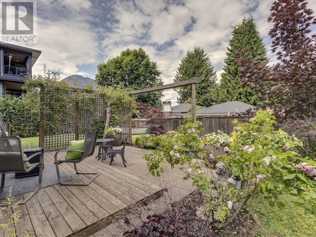 Property at 2111 MAMQUAM ROAD image 3