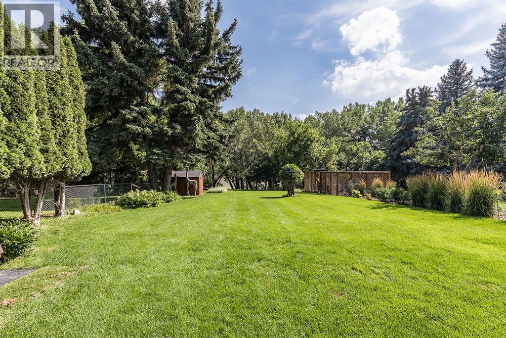 Property at 229 1 Street NW image 2