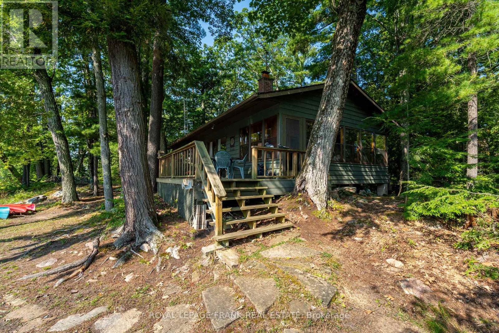 428 & 430 Island 7 Stoney Lake, Douro-Dummer, Ontario  K0L 2H0 - Photo 4 - X12322516