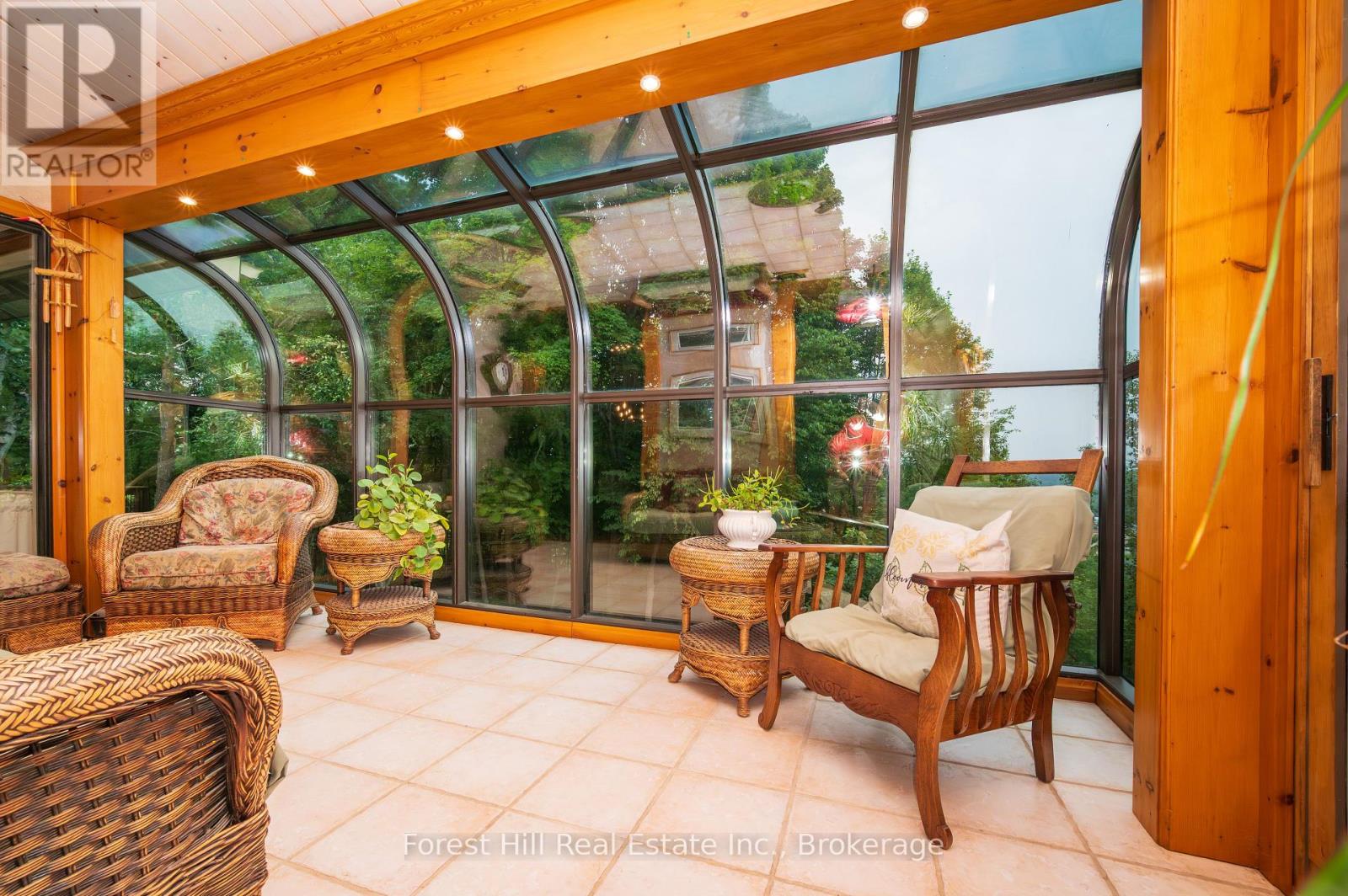 Property at 35 WESTVALE DRIVE S image 5