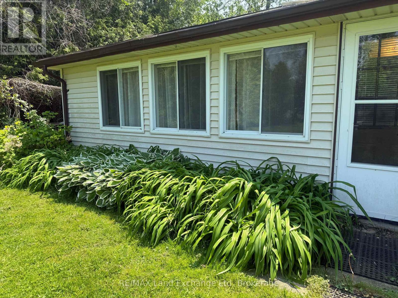 82096 Elm Street, Ashfield-Colborne-Wawanosh, Ontario  N7A 3Y3 - Photo 5 - X12091493
