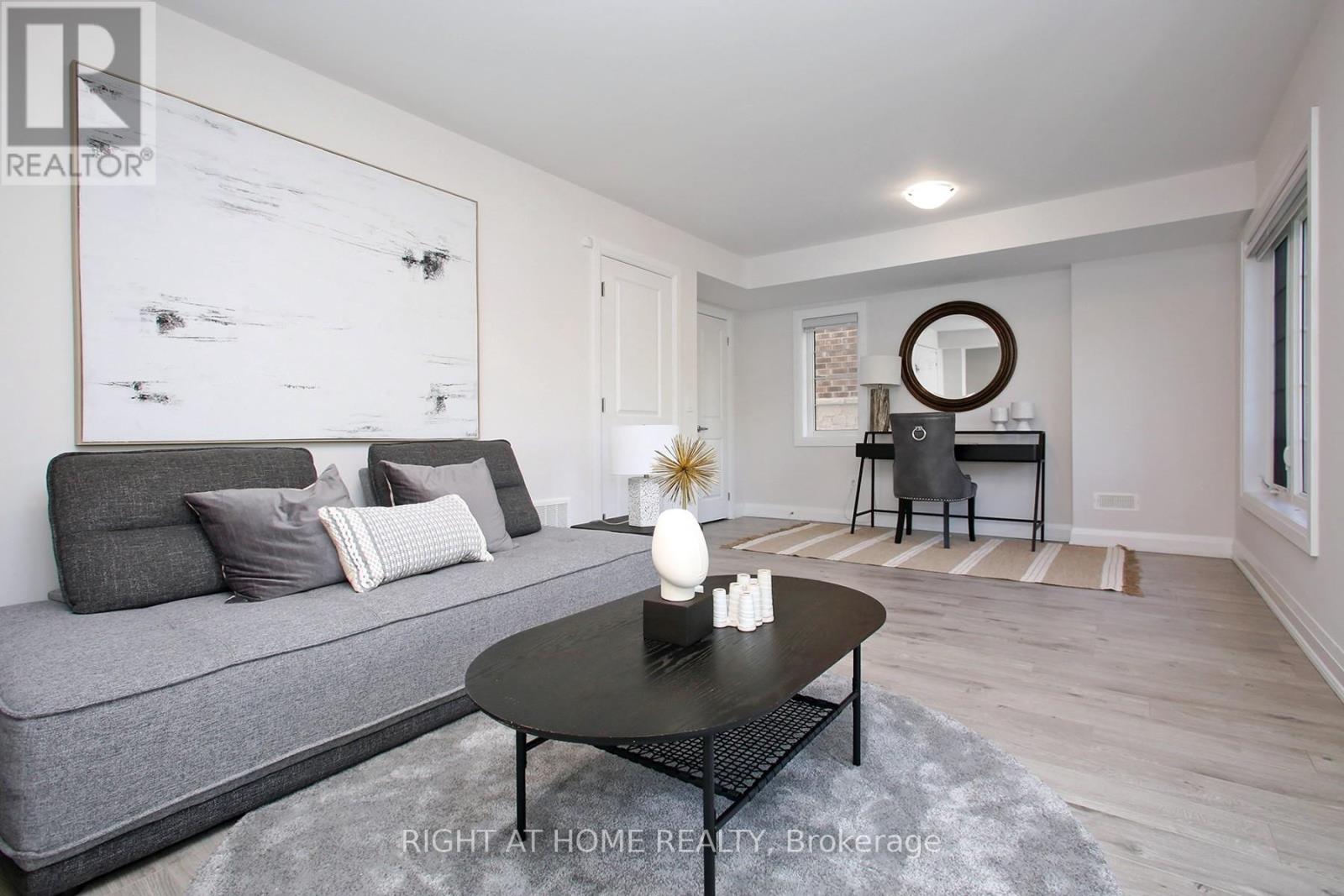 60 Duncombe Lane, Richmond Hill, Ontario  L4C 0Z9 - Photo 24 - N12322508