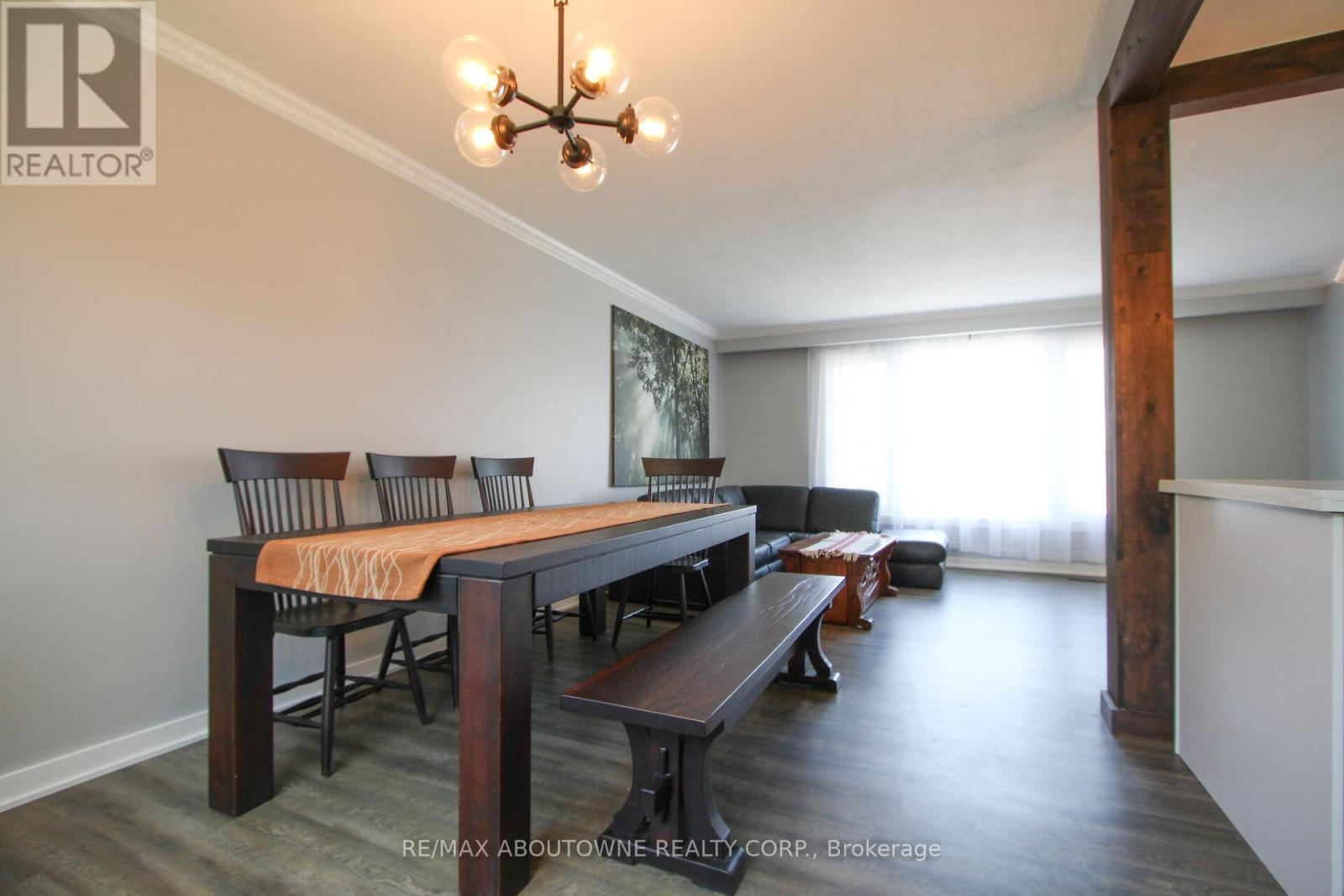 626 Cape Avenue, Burlington, Ontario  L7L 4M6 - Photo 17 - W12319724