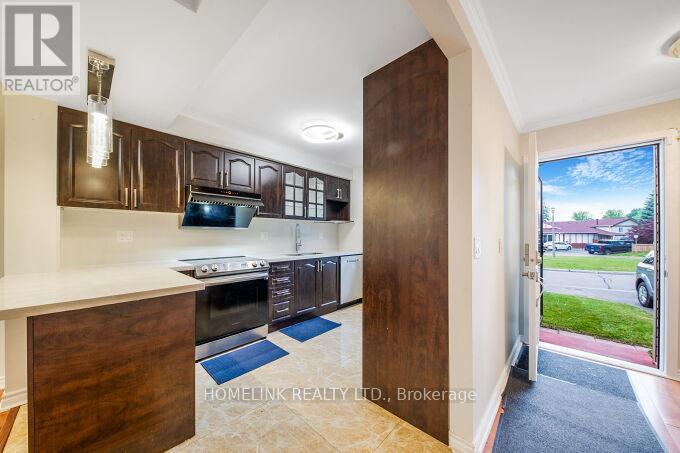 Property at 415 CHANDOS COURT image 3