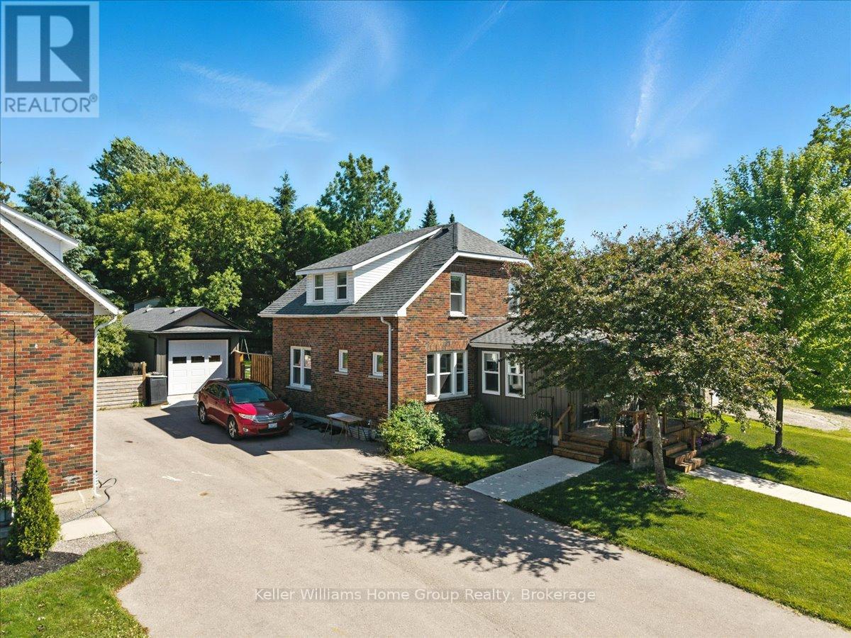 Property at 138 FREDERICK STREET E image 1