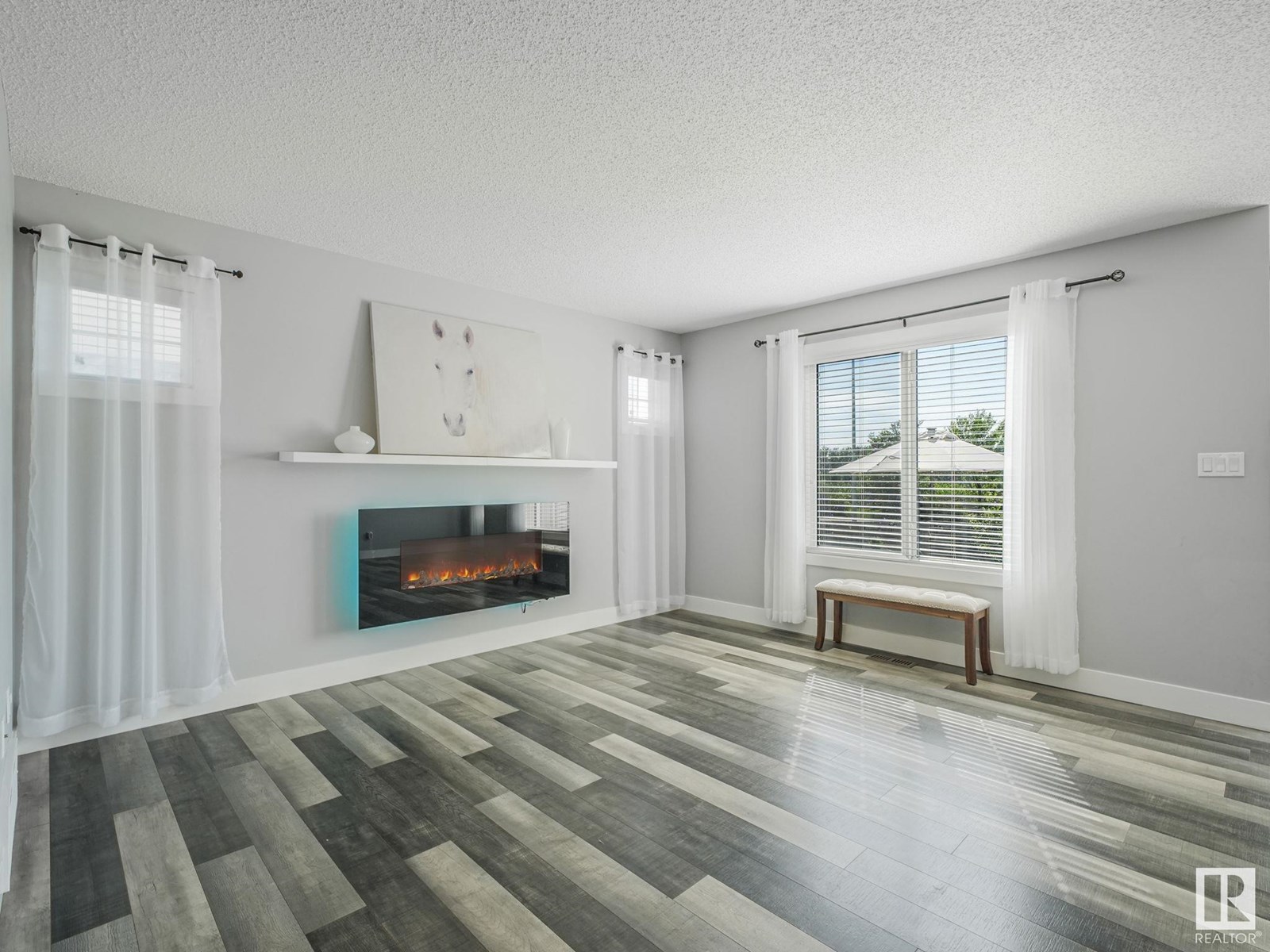 Property at 5810 66 ST image 4