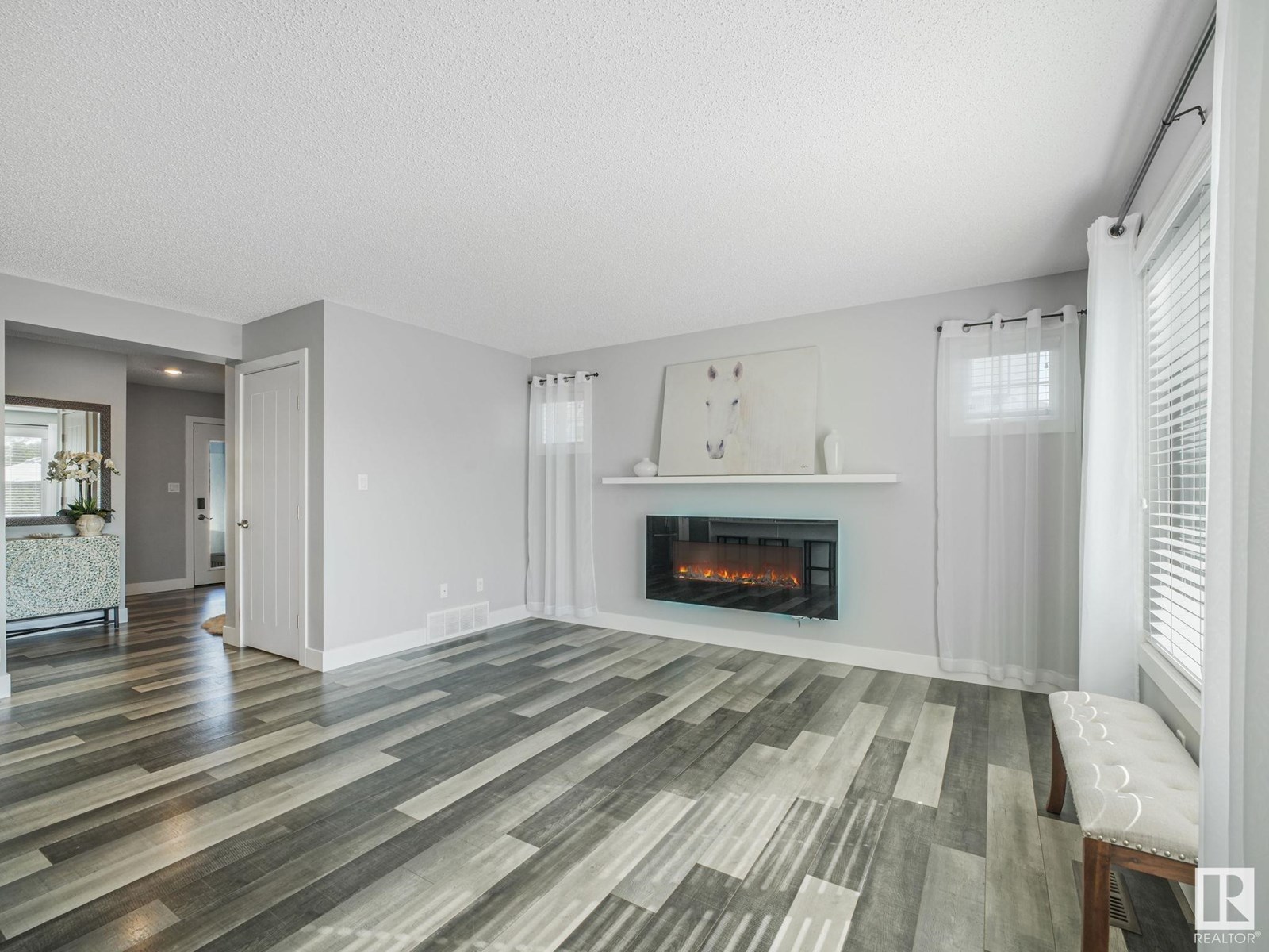 Property at 5810 66 ST image 5