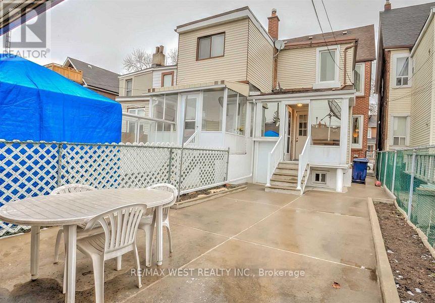 472 Symington Avenue, Toronto, Ontario  M6N 2W5 - Photo 18 - W12319164