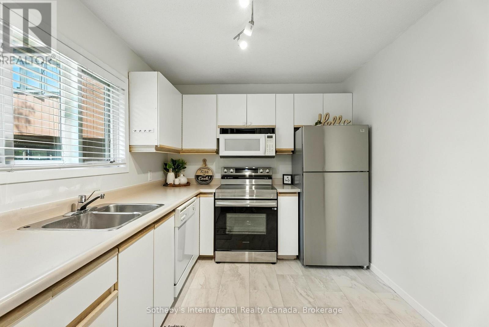 49 Southbank Drive, Bracebridge, Ontario  P1L 1G2 - Photo 17 - X12322591