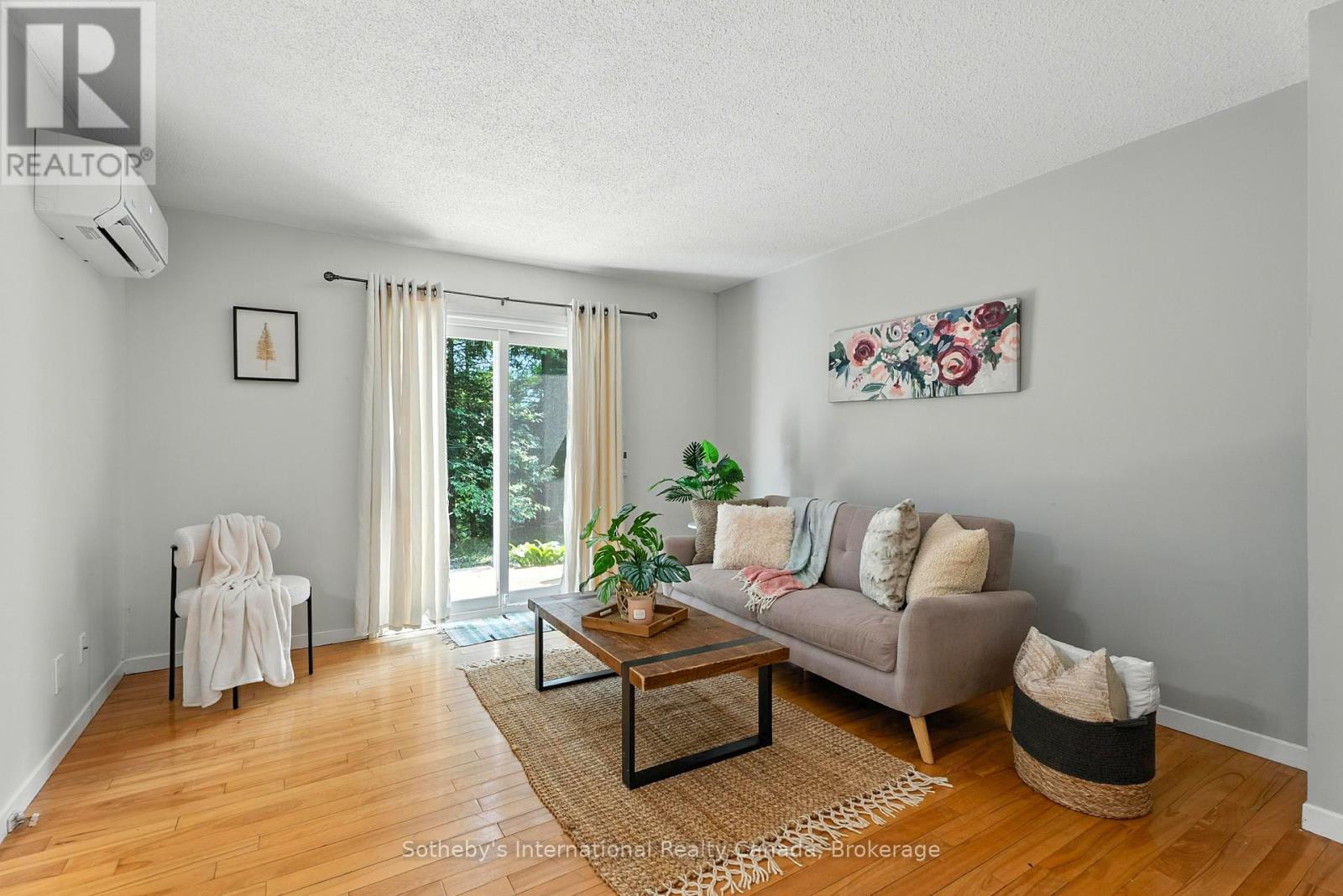 49 Southbank Drive, Bracebridge, Ontario  P1L 1G2 - Photo 4 - X12322591