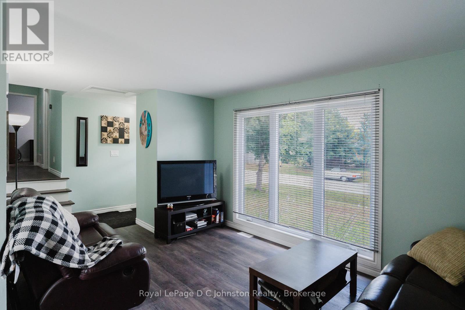 372 Provincial Street, Saugeen Shores, Ontario  N0H 2C1 - Photo 10 - X12322606