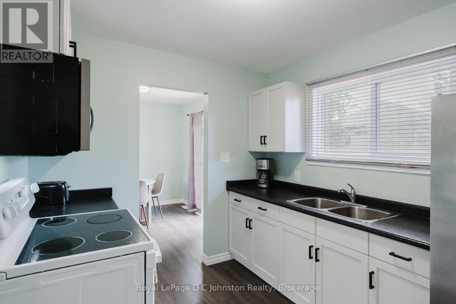 372 Provincial Street, Saugeen Shores, Ontario  N0H 2C1 - Photo 15 - X12322606