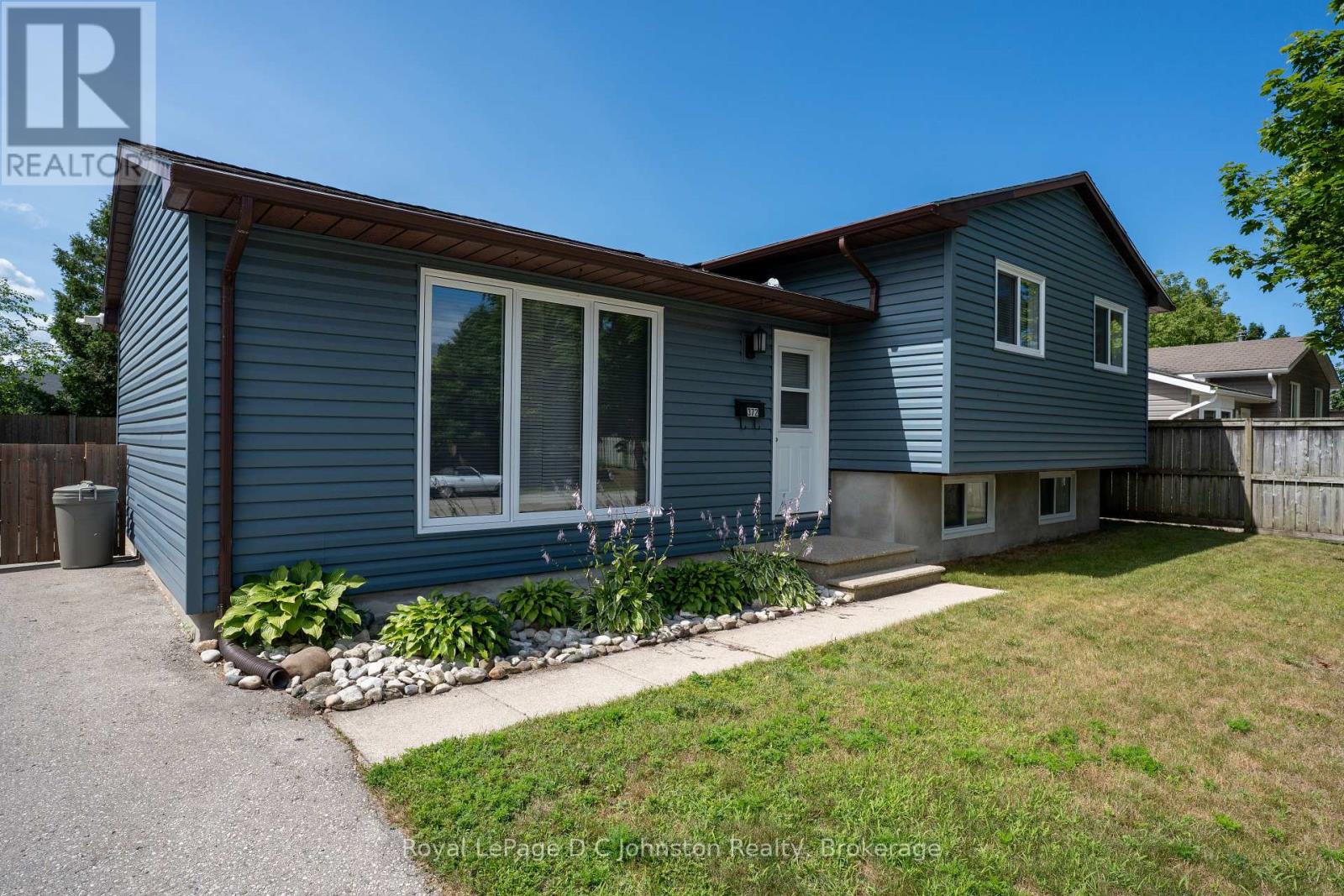 372 Provincial Street, Saugeen Shores, Ontario  N0H 2C1 - Photo 3 - X12322606