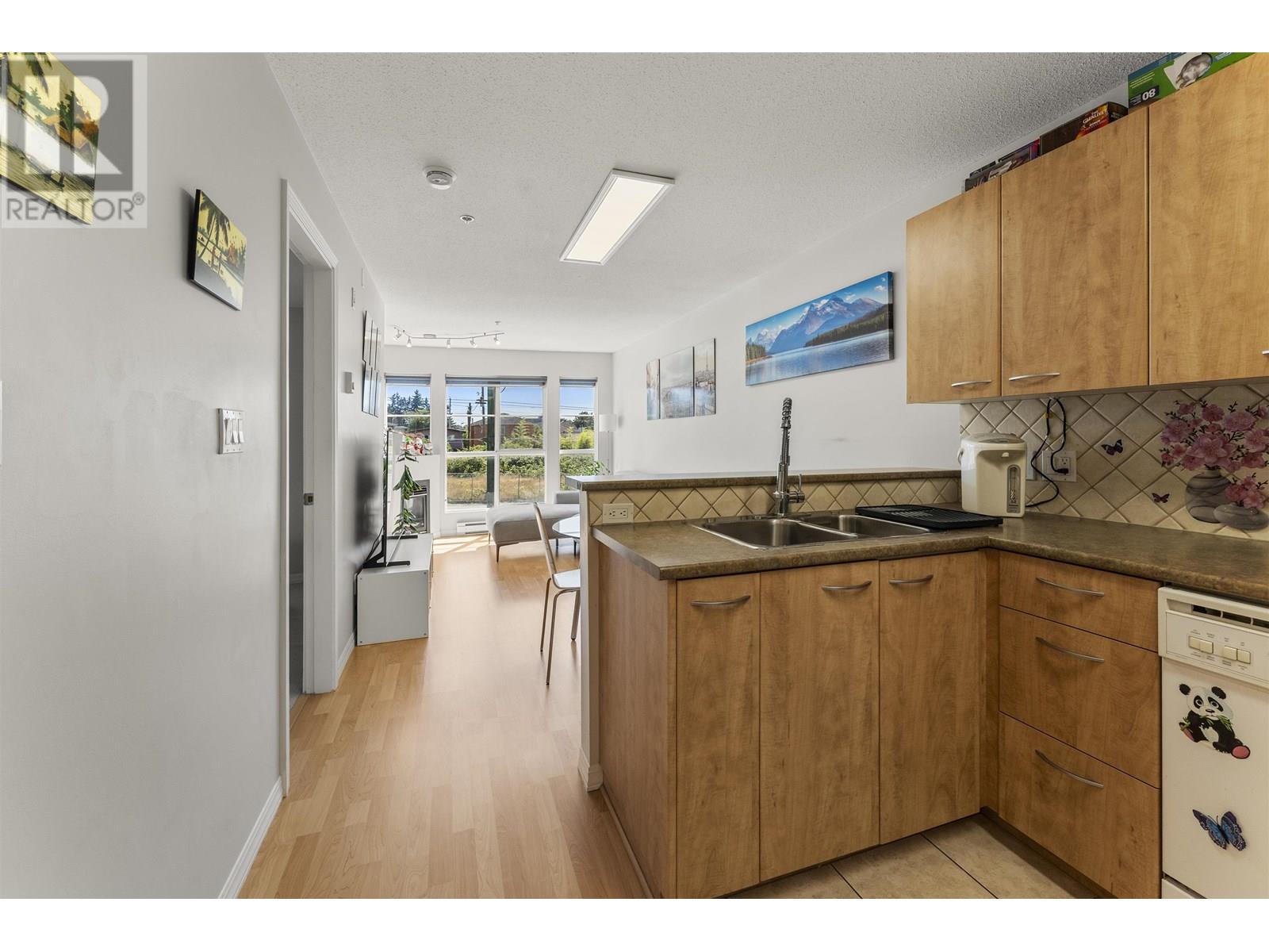 210 2973 Kingsway, Vancouver, British Columbia  V5R 5J4 - Photo 3 - R3033067