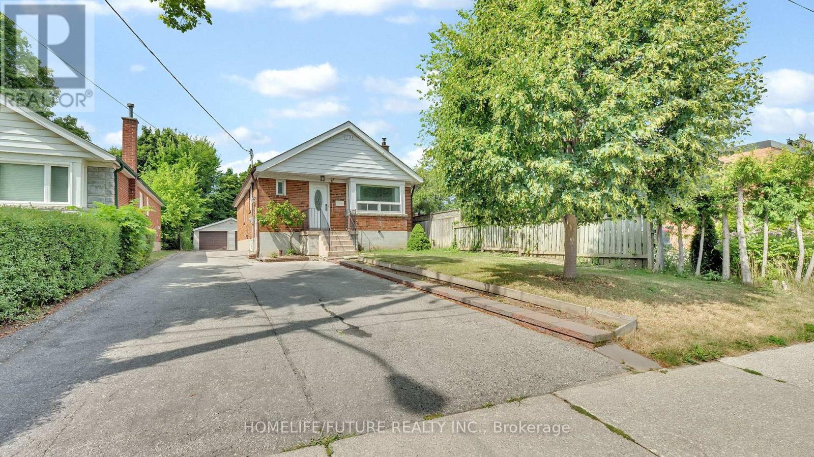 Property at 6 DE QUINCY BOULEVARD image 1
