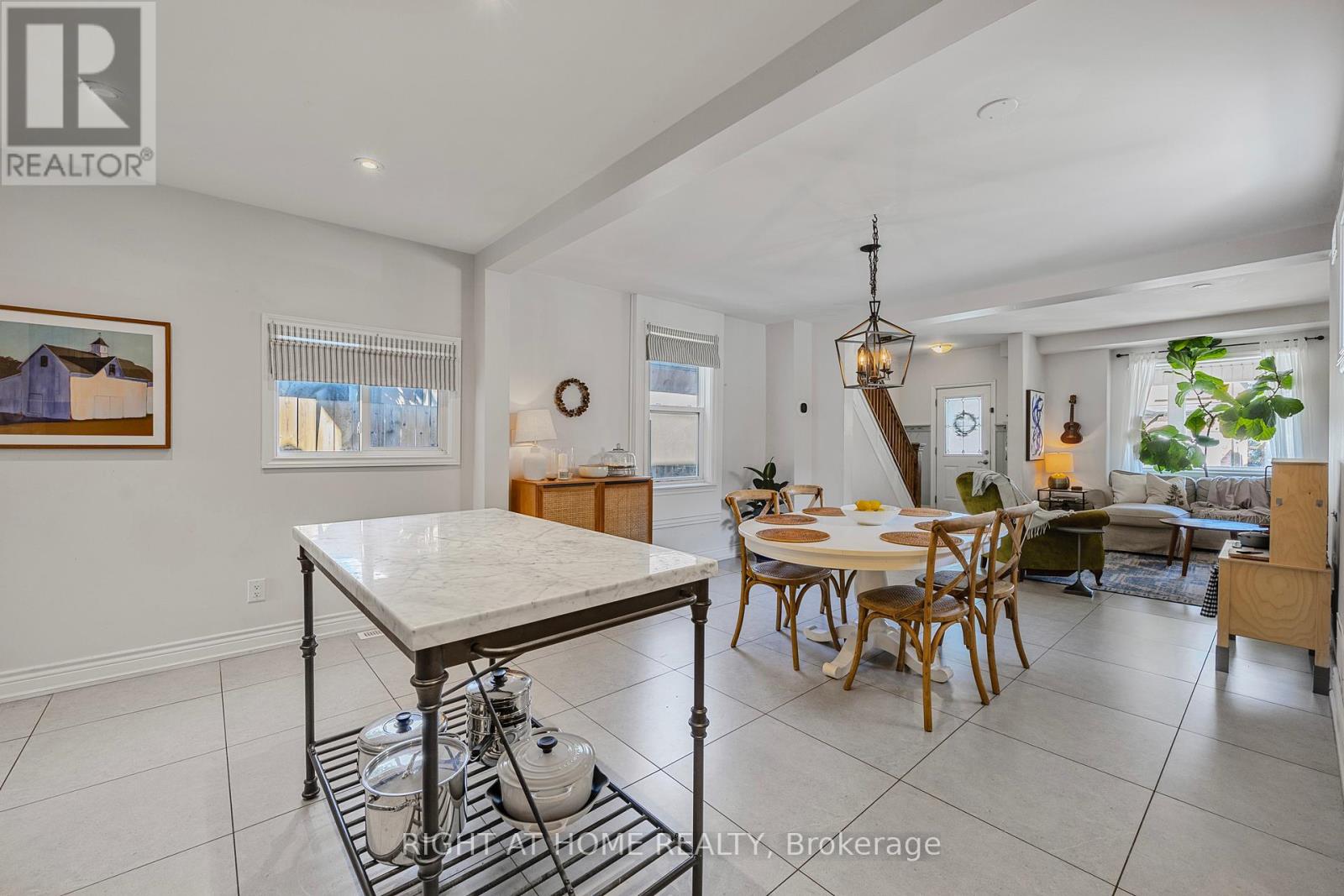71 Robins Avenue, Hamilton, Ontario  L8H 4N3 - Photo 10 - X12318576