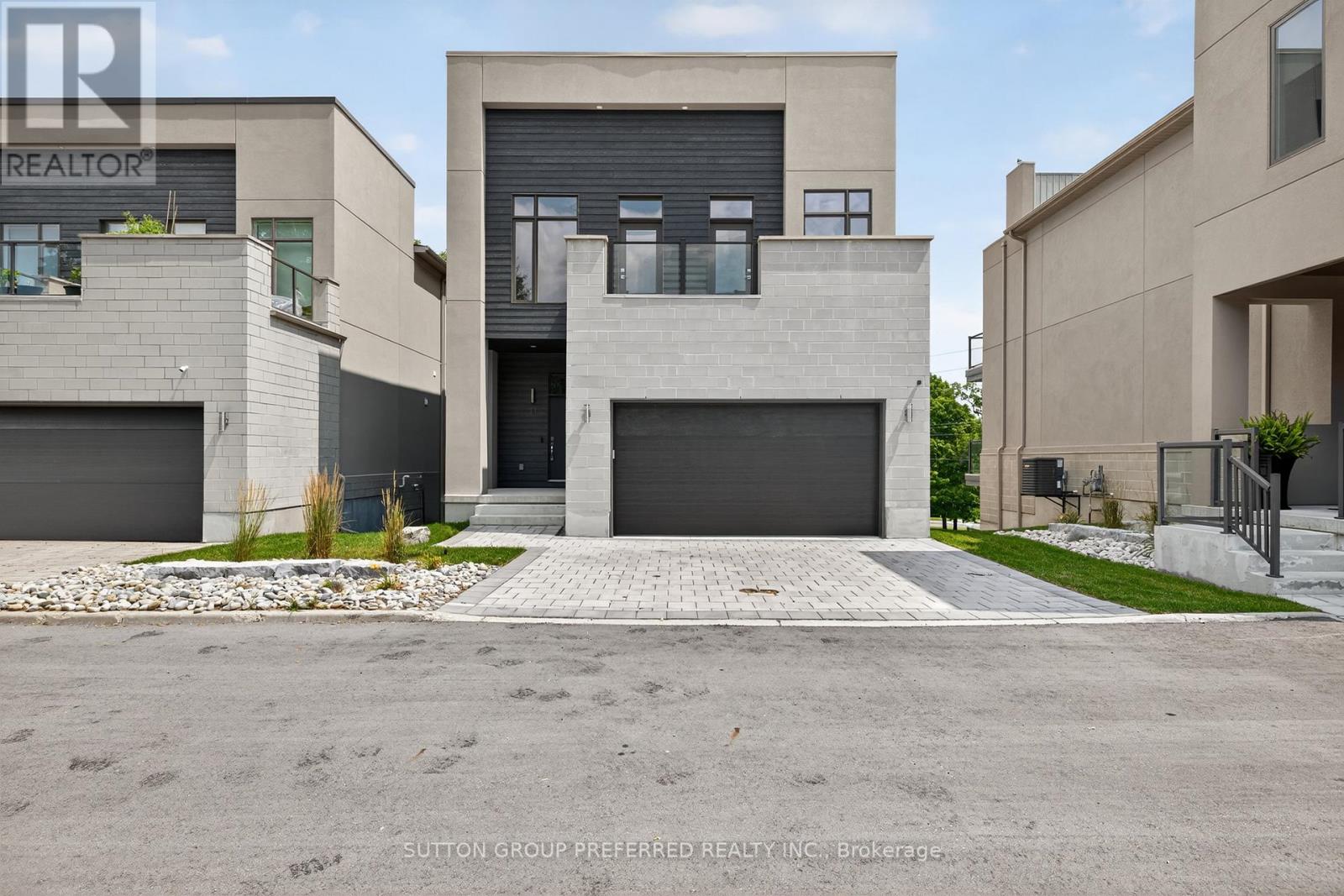 11 - 495 Oakridge Drive, London North, Ontario  N6H 0H2 - Photo 1 - X12322665