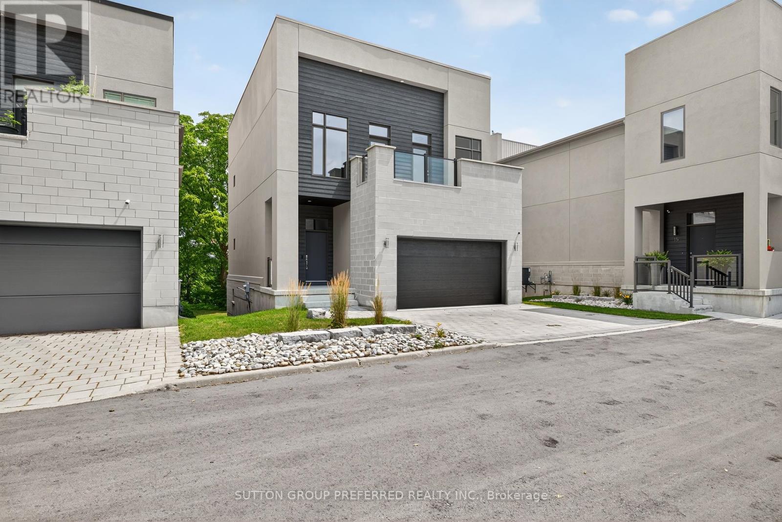 11 - 495 Oakridge Drive, London North, Ontario  N6H 0H2 - Photo 2 - X12322665