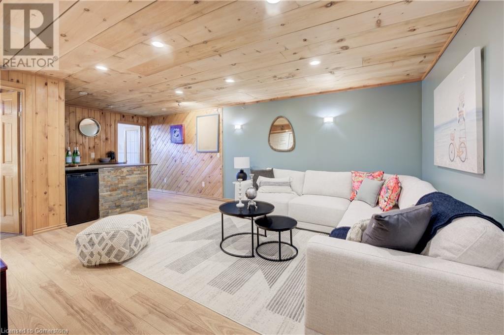 Photo 31 of 47 for 18 Sauble River Road Unit# 6