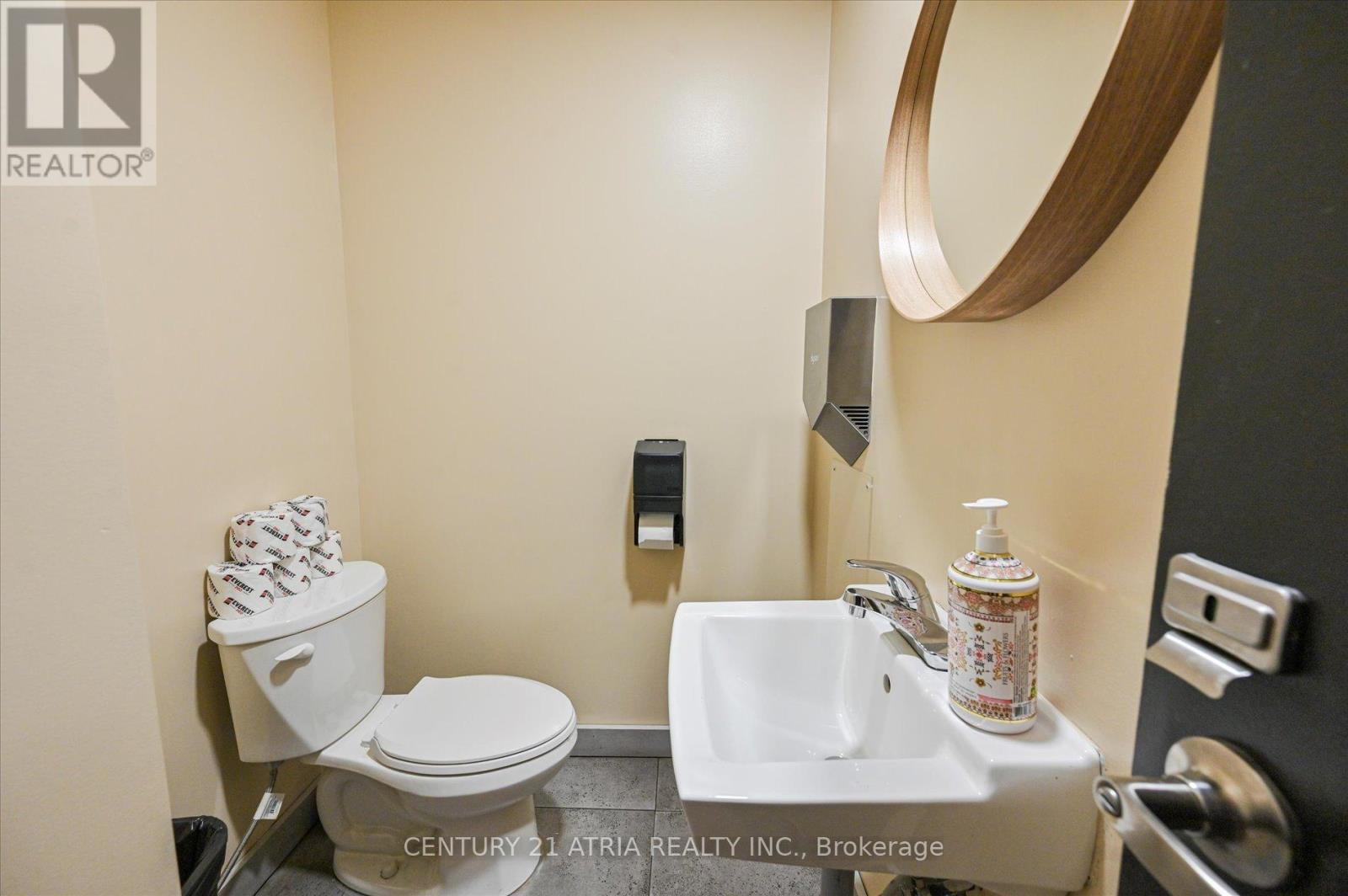 41 Baldwin Street, Toronto, Ontario  M5T 1L1 - Photo 12 - C12313719