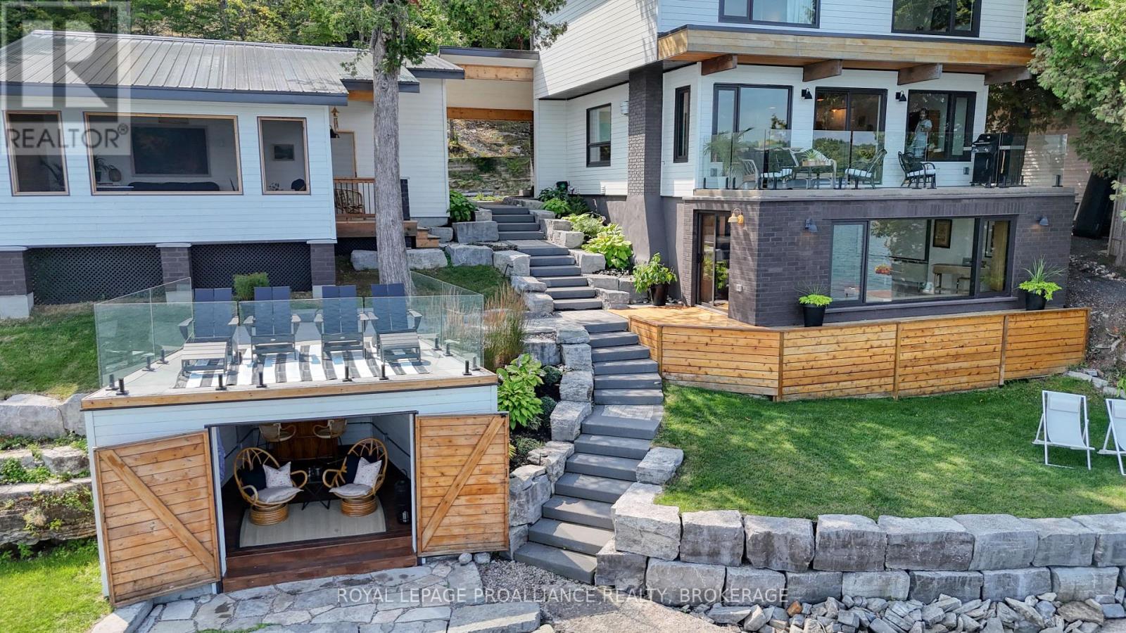 1111 HERON LANE, Frontenac, Ontario