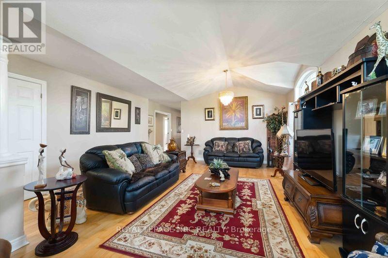 5349 Beaver Valley Way, Niagara Falls (Ascot), Ontario  L2H 3K4 - Photo 15 - X12322680