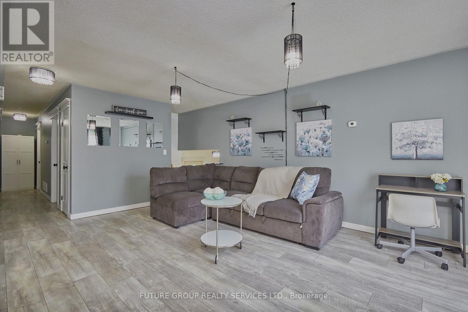 5 Burke Street, Georgina, Ontario  L0E 1R0 - Photo 7 - N12322682