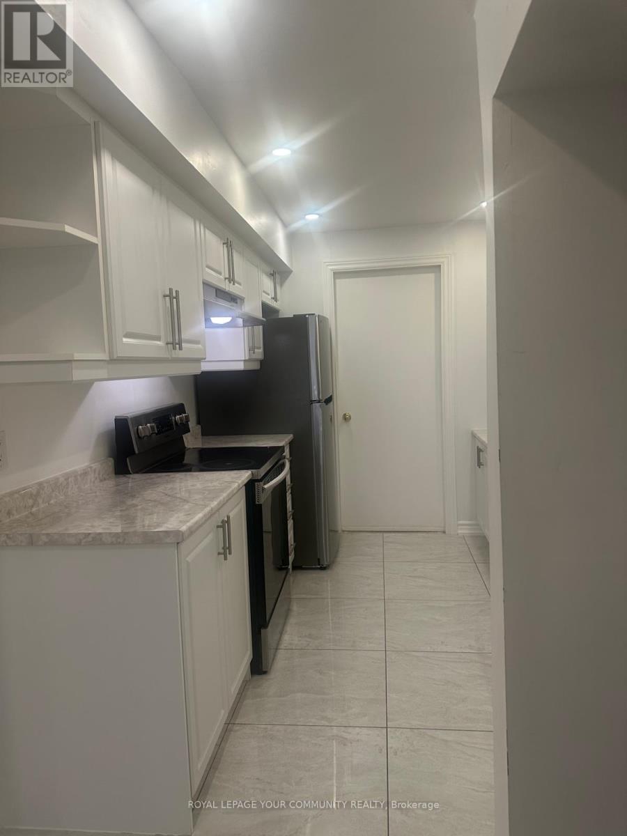 Bsmt - 16 Attview Crescent, Brampton, Ontario  L6P 2R6 - Photo 7 - W12322688