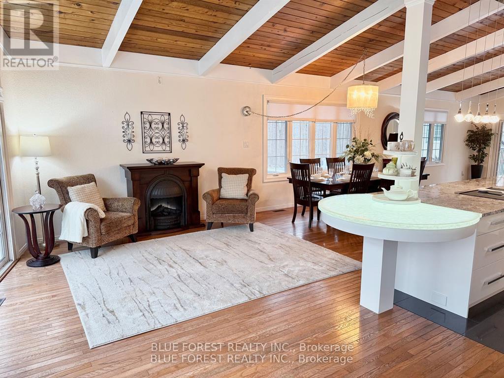 5721 Marion Street, Thames Centre, Ontario  N0L 1G4 - Photo 16 - X12322705