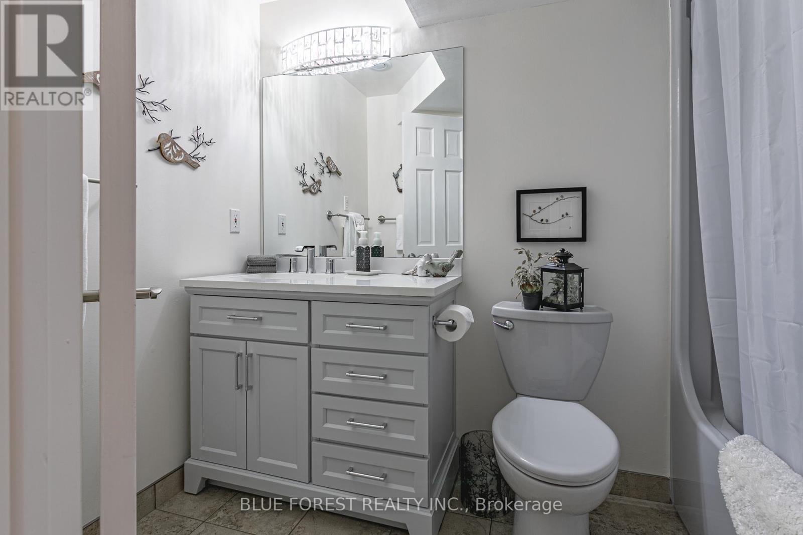 5721 Marion Street, Thames Centre, Ontario  N0L 1G4 - Photo 21 - X12322705