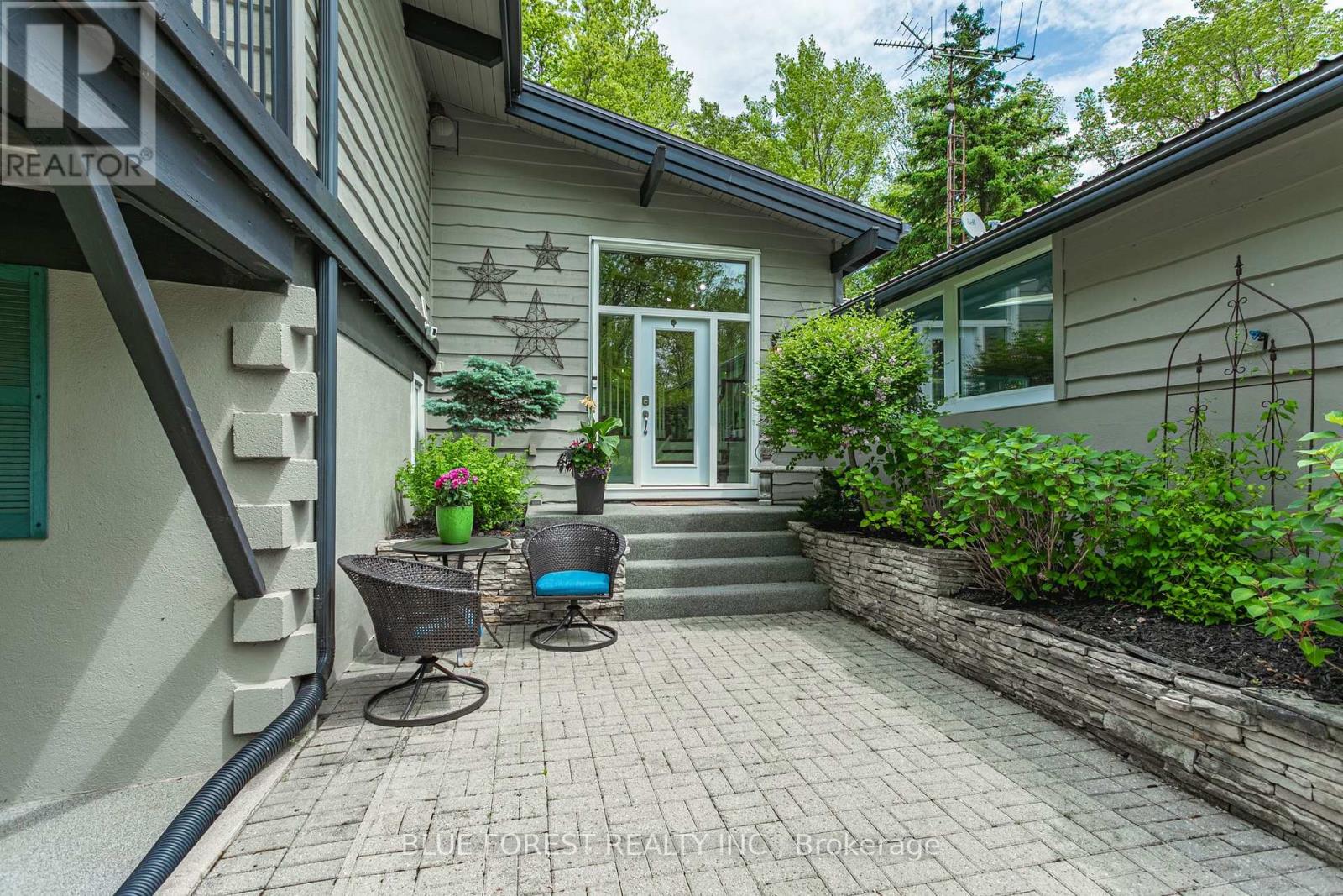 5721 Marion Street, Thames Centre, Ontario  N0L 1G4 - Photo 5 - X12322705